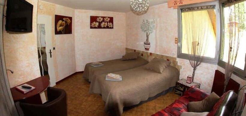 Трехместный Номер Комфорт, Chambres Et Table D Hôtes La Combette