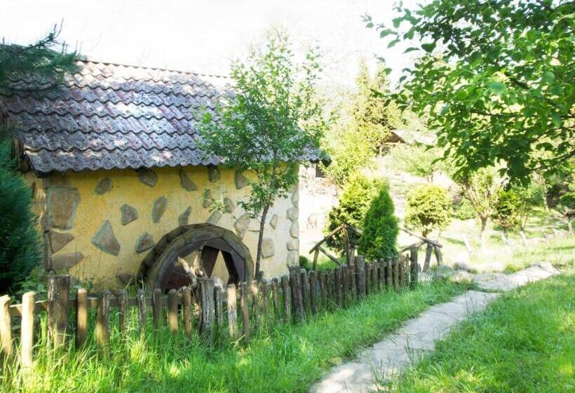 标准三人间, Stara Vodenica