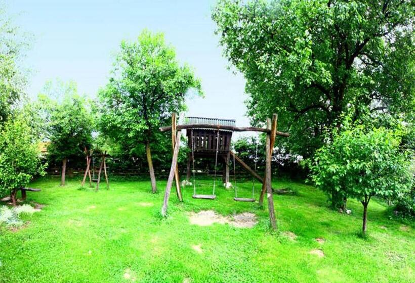 标准三人间, Stara Vodenica