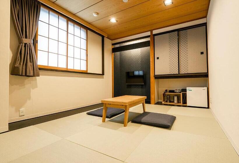 חדר סטנדרט לשלושה, Areaone Tokai