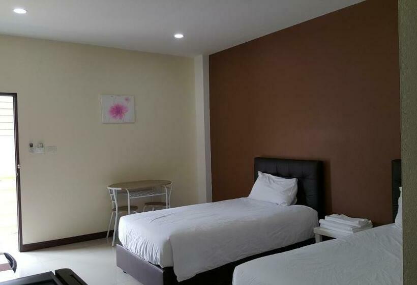 غرفة قياسية, Charoensuk Grand