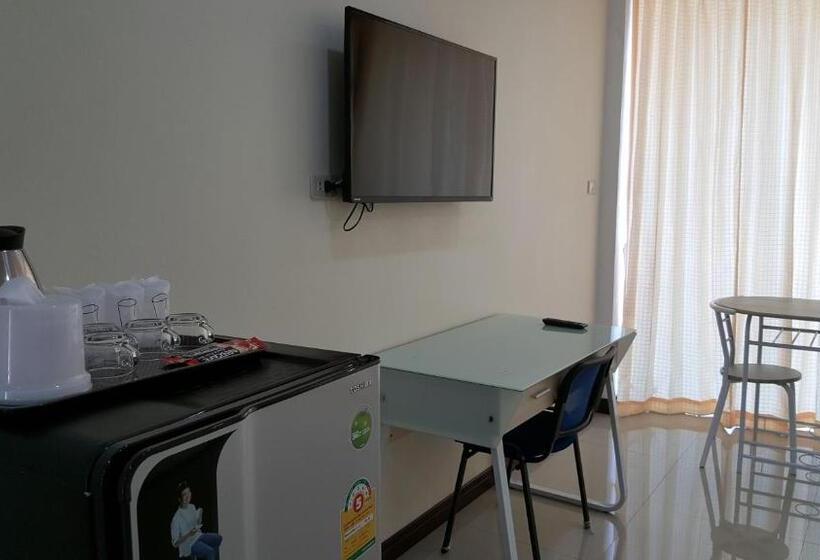 جناح عائلي, Charoensuk Grand