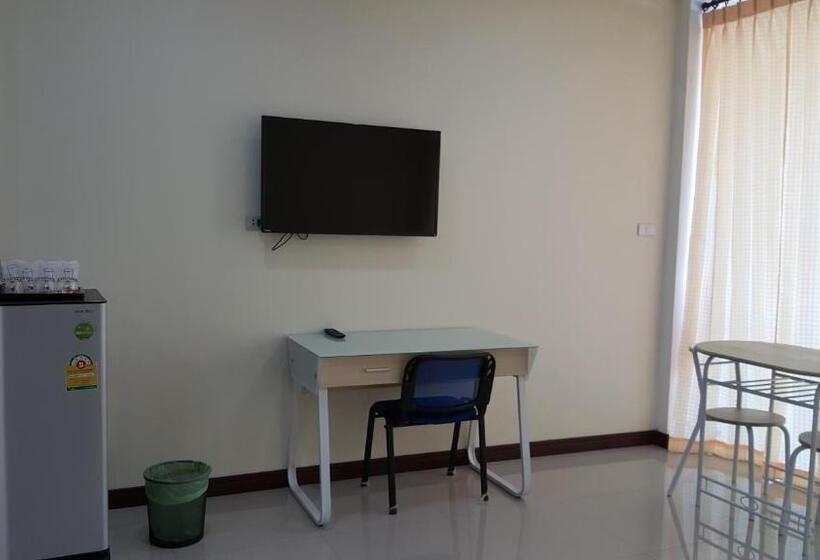 جناح عائلي, Charoensuk Grand