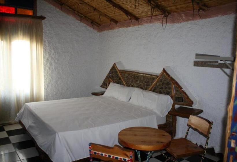 اتاق استاندارد, Leonor