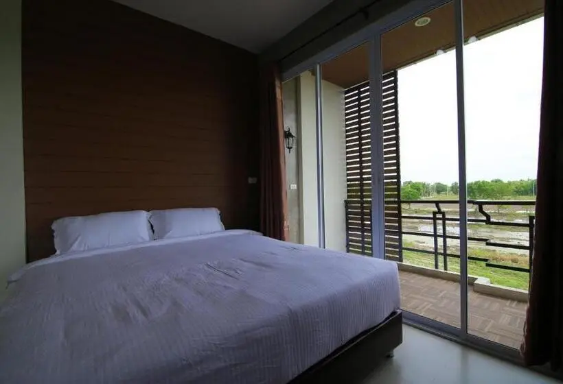 バルコニー付きスタンダードルーム, Nava Resort