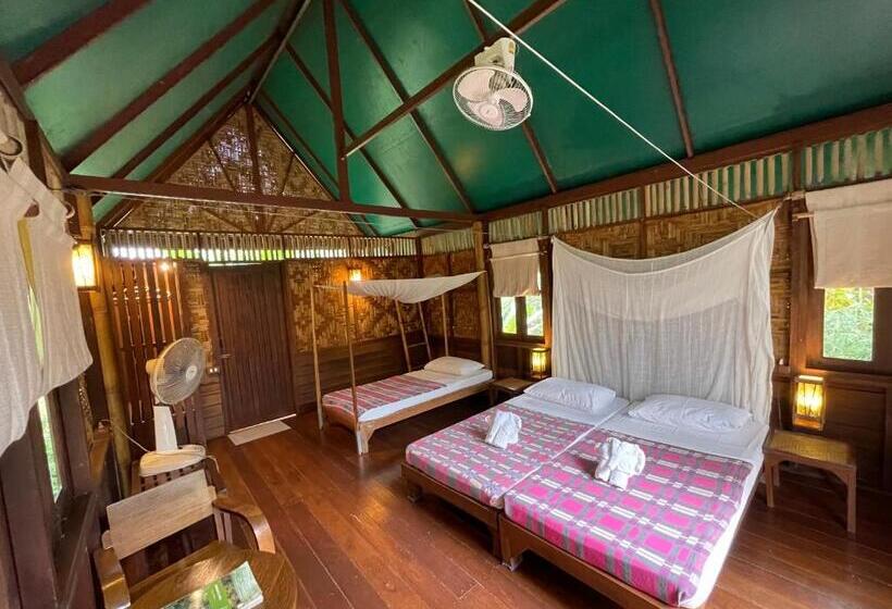 スタンダードバンガロー, Our Jungle Camp   Eco Resort