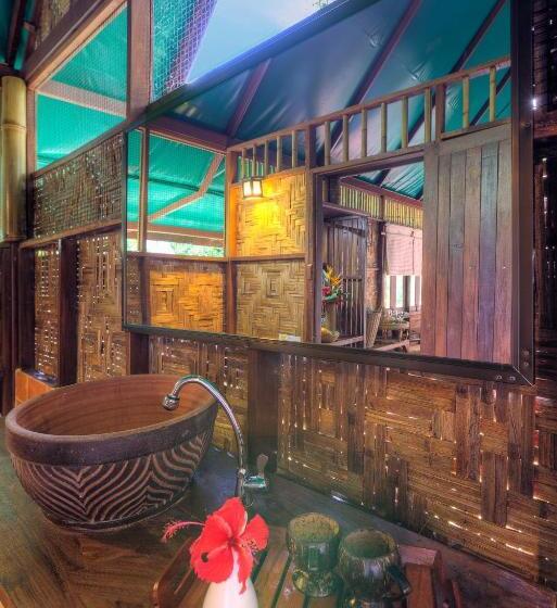 スタンダードバンガロー, Our Jungle Camp   Eco Resort