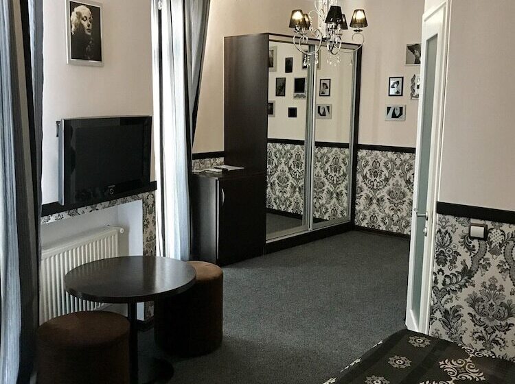 غرفة قياسية, Wellotel Chornomorsk