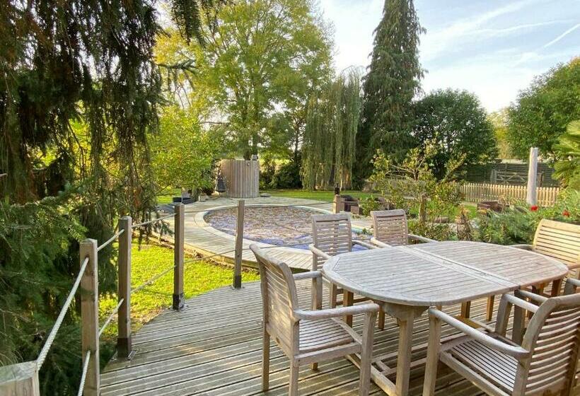 带大床的标准间, Les Crinieres En Brie