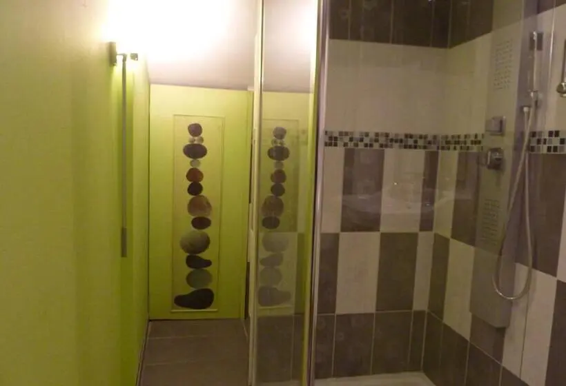 スタンダード４人部屋, Chambres D Hôtes Du Clos Semper Felix