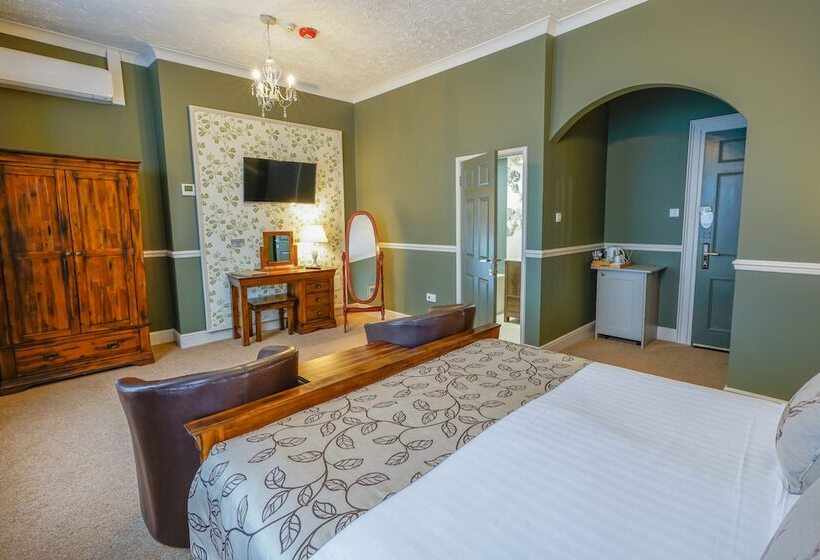 디럭스 룸, The Old Hall