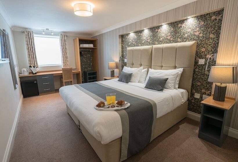 스탠다드 룸, The Old Hall