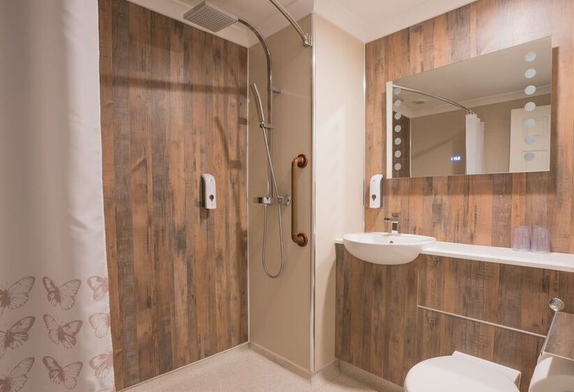 스탠다드 룸, The Old Hall