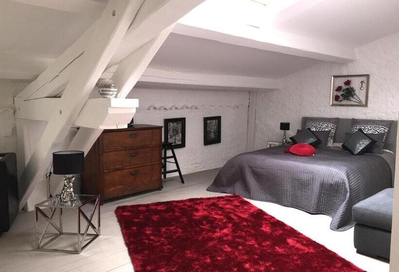 غرفة ديلوكس ثلاثية, Clos De La Colombe