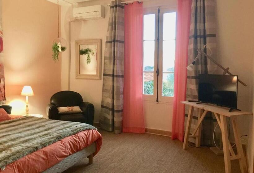 جناح سوبيريور, Clos De La Colombe