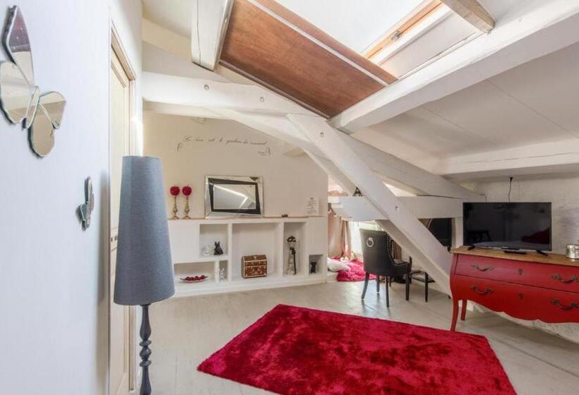 غرفة ديلوكس, Clos De La Colombe