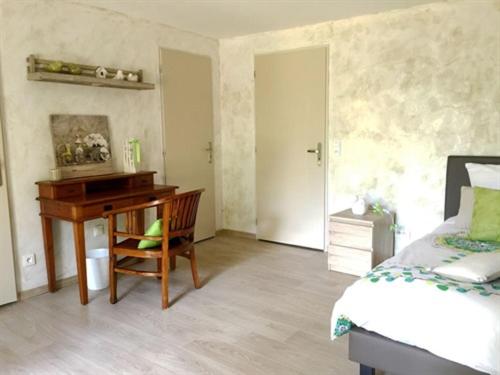 غرفة قياسية ثلاثية مزودة بتراس, Clos De La Colombe