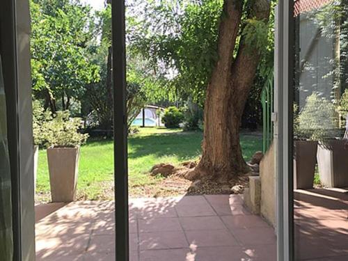 غرفة قياسية ثلاثية مزودة بتراس, Clos De La Colombe