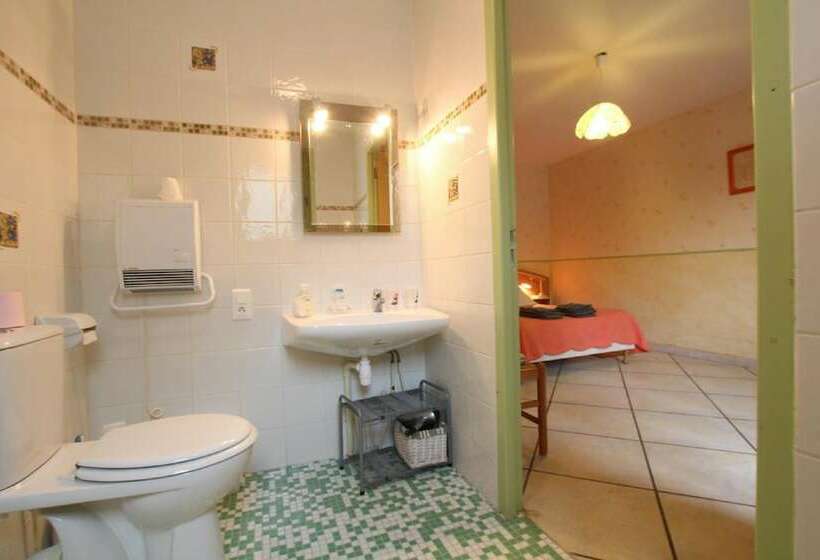 غرفة قياسية لذوى الاحتياجات الخاصة, L'espiatet