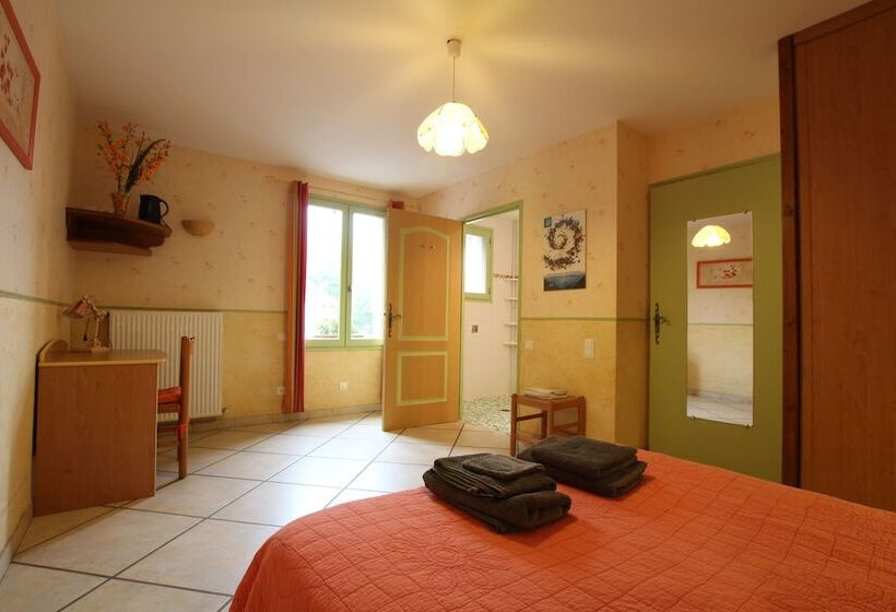 غرفة قياسية لذوى الاحتياجات الخاصة, L'espiatet