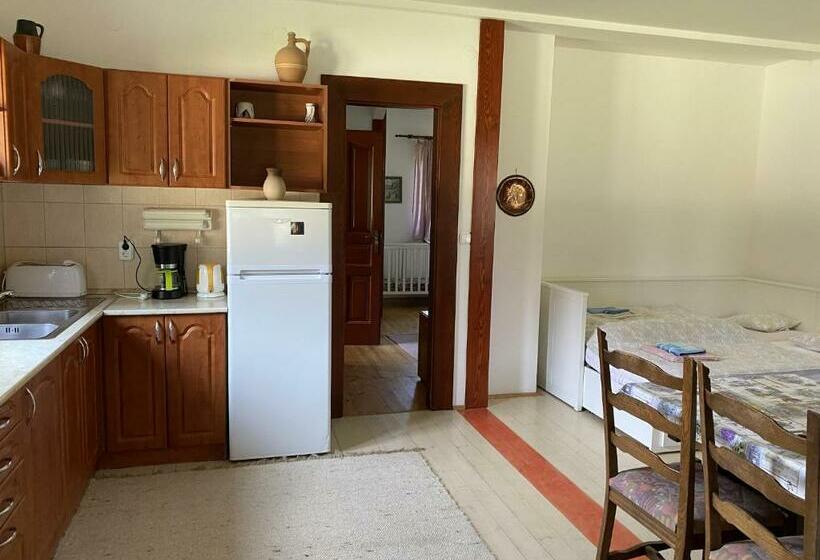 منزل غرفة نوم واحدة, Kerca Bio Farm