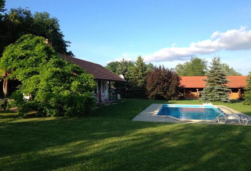 منزل غرفتين نوم, Kerca Bio Farm