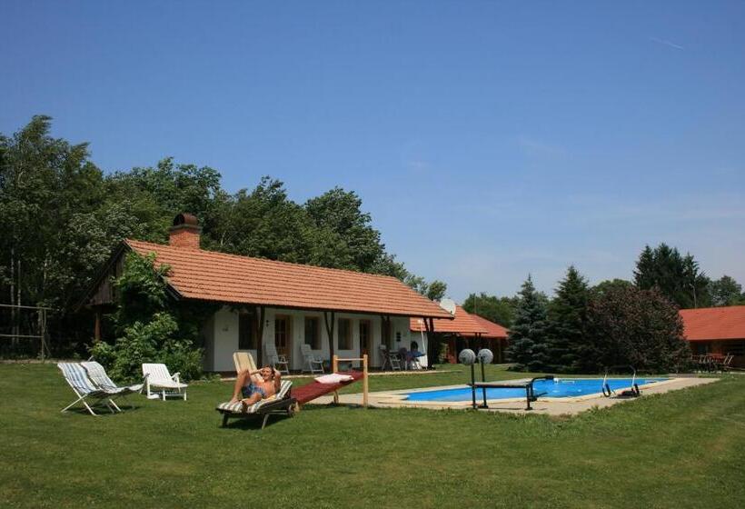 منزل غرفتين نوم, Kerca Bio Farm