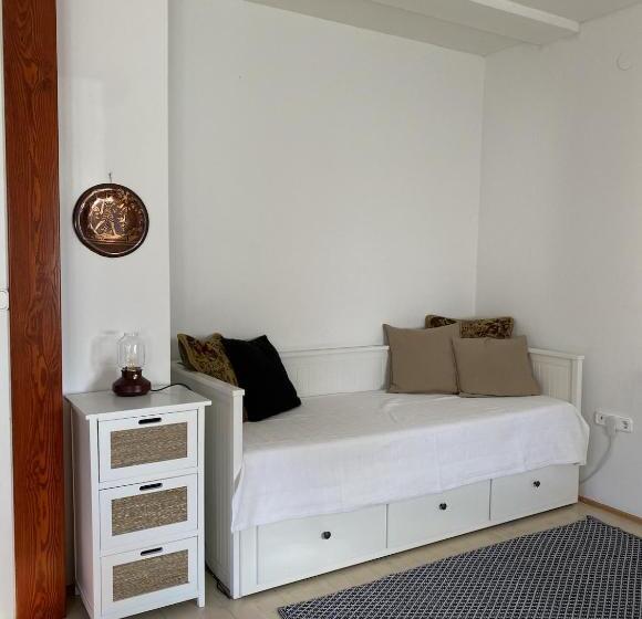 منزل 3 غرف نوم, Kerca Bio Farm