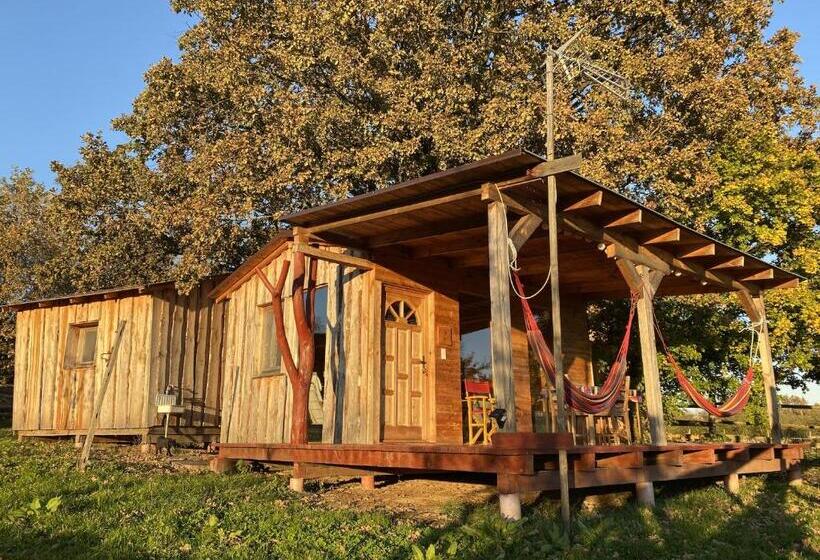 غرفة قياسية ثلاثية مزودة بشرفة, Kerca Bio Farm