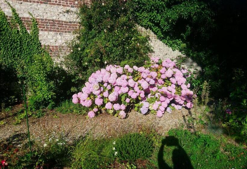 غرفة قياسية مع حمام خارجي, La Nouvelle Criqueboise