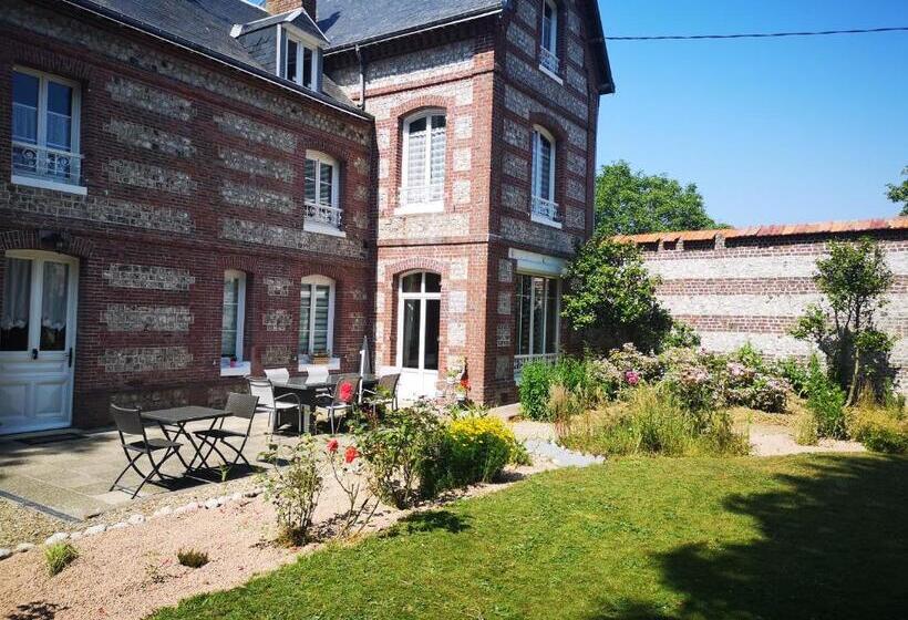 إستوديو قياسى مطلّ علي الحديقة, La Nouvelle Criqueboise