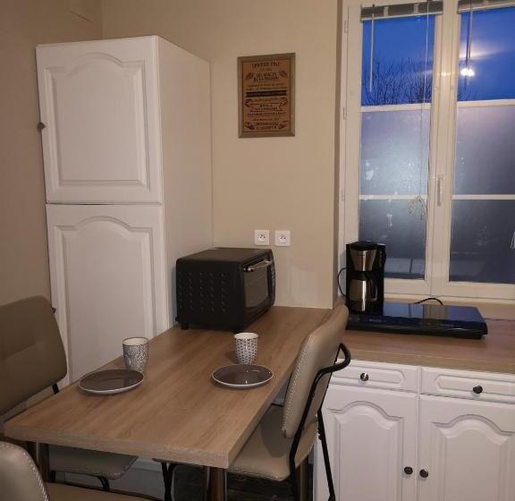 إستوديو قياسى مطلّ علي الحديقة, La Nouvelle Criqueboise