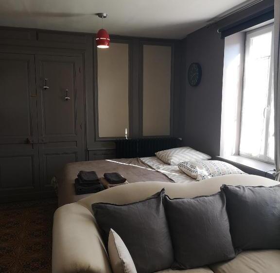 إستوديو قياسى مطلّ علي الحديقة, La Nouvelle Criqueboise