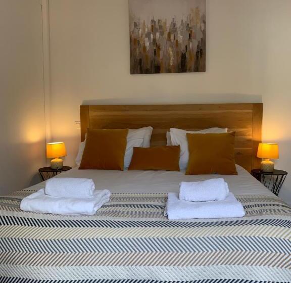 스탠다드 스튜디오 킹침대, Maison Charles Maurice