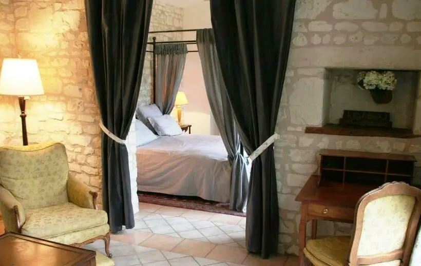 スーペリアースイート, Château De Bournand B&b