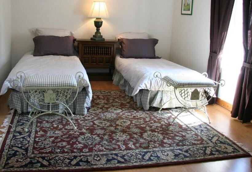 חדר סופריור נוף לגינה, Château De Bournand B&b