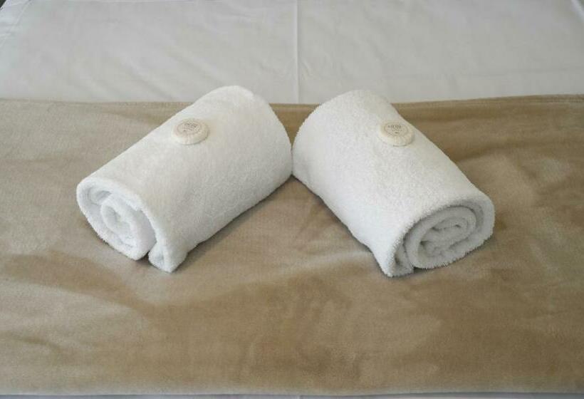 Студия Стандарт, Crows Nest Tourist Park