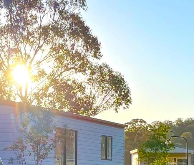 Шале 1 Спальня, Crows Nest Tourist Park