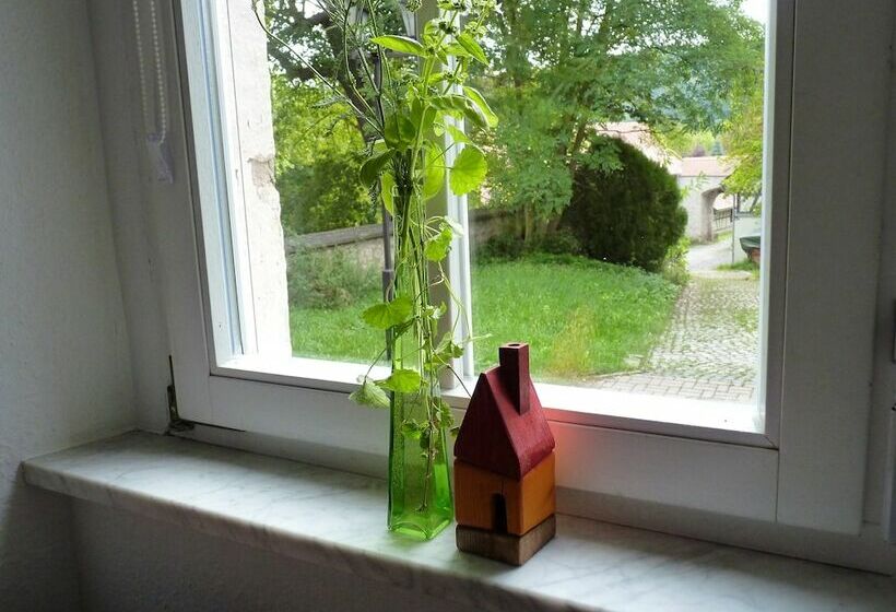 Номер Basic, Schloss Weißenburg
