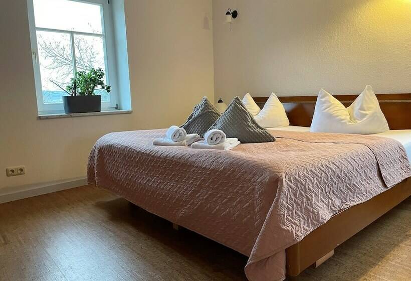 기본룸, Schloss Weißenburg