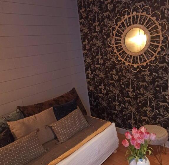 סוויטה עם טרסה, Aux Couleurs De La Baie