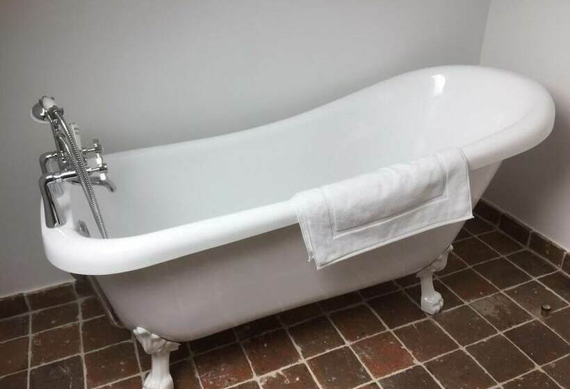 스탠다드 룸, L'escale De Broglie