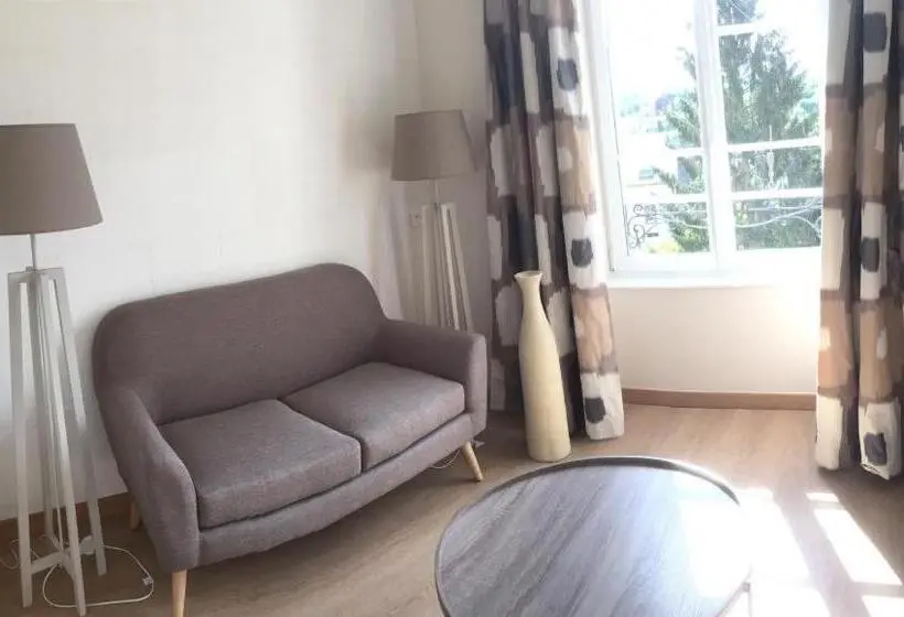 Superior Room, L'escale De Broglie