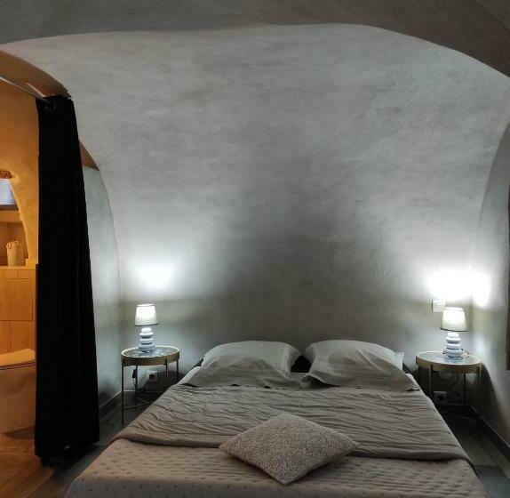 标准间, Parfumu Di Machja