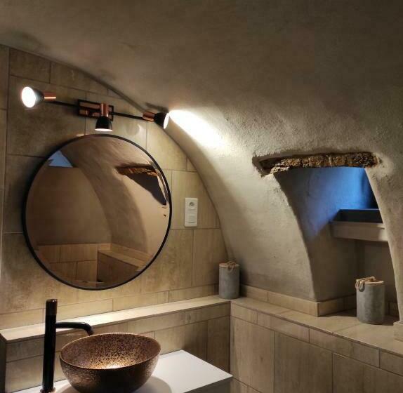 标准间, Parfumu Di Machja