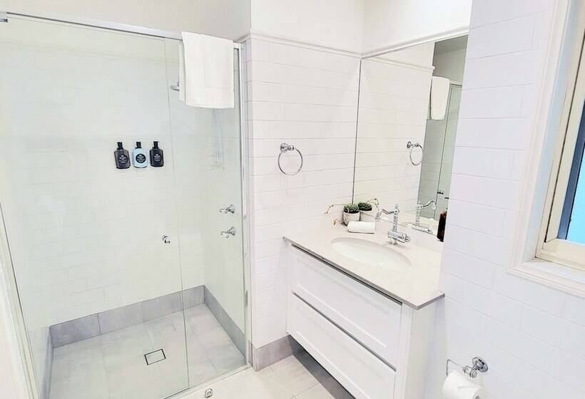 בית, חדר שינה 1, The Drawing Rooms Of Berry