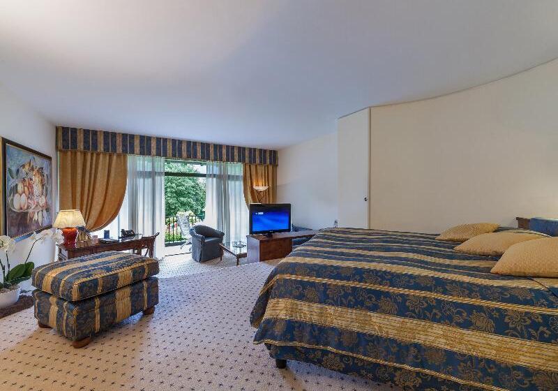 اتاق استاندارد با تخت بزرگ, Manchester Inn & Suites