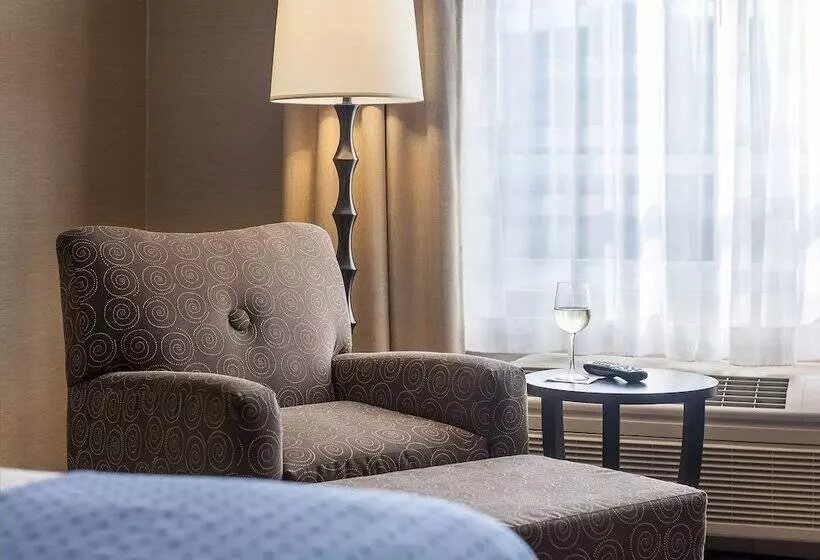 ２ダブルベッドのスタンダードルーム, Holiday Inn Hartford Downtown Area By Ihg