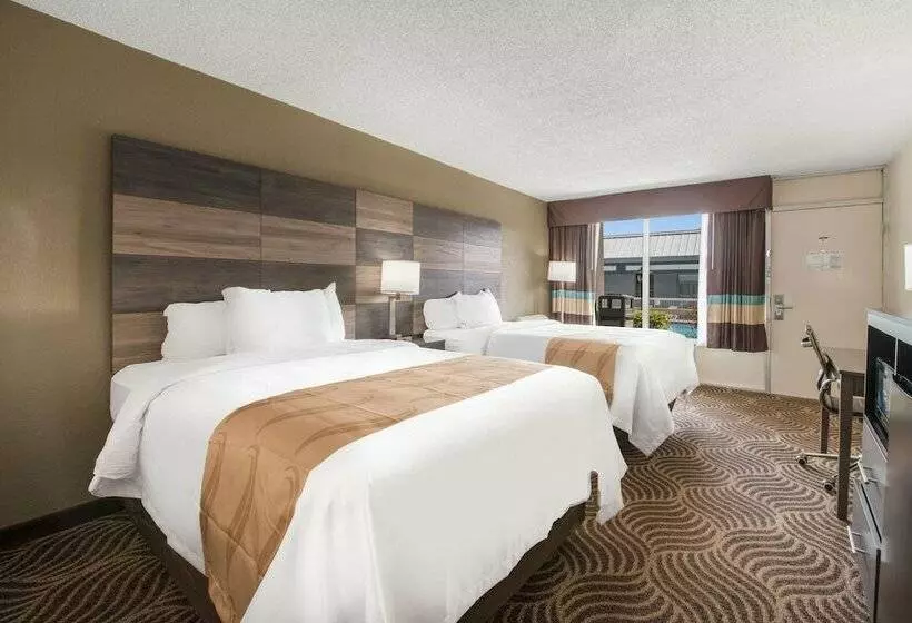２ダブルベッドのスタンダードルーム, Quality Inn Concord Kannapolis