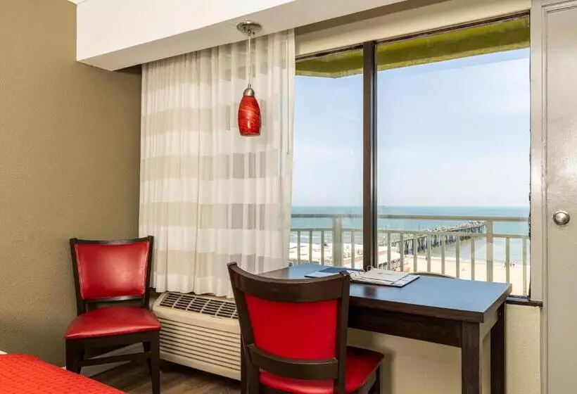اتاق استاندارد با چشم‌انداز دریا, Sandcastle Resort